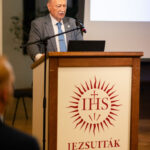 ORIENT05_008-683x1024